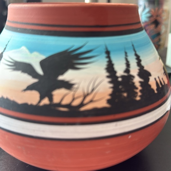 Handmade Native American pottery - Picture 1 of 14
